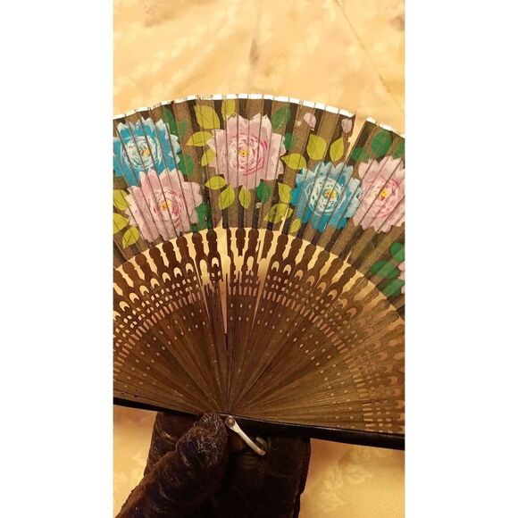 Vintage rose wood and silk Oriental hand fan in fair condition still useable but - Picture 4 of 15